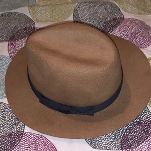Unisex. Great style fedora.